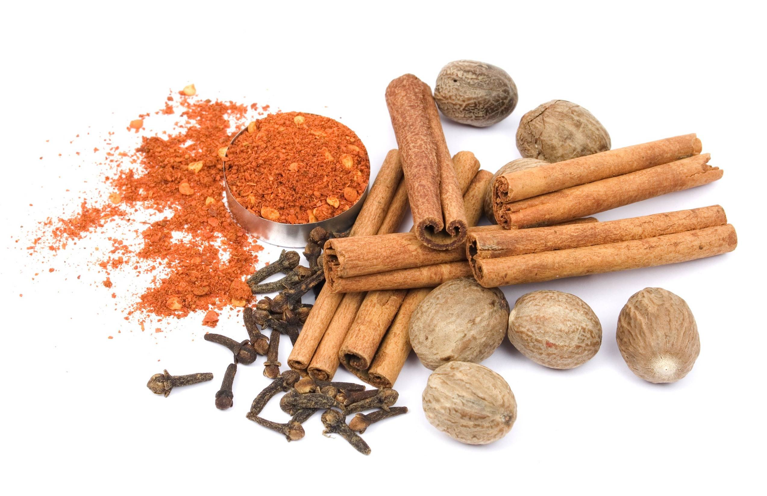 Cinnamon Clove Red Chilli And Nutmeg